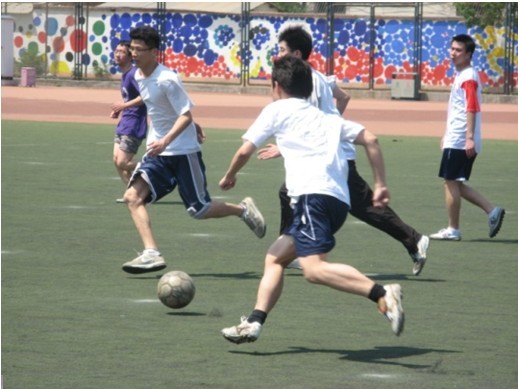 干净利索地 干净利索地