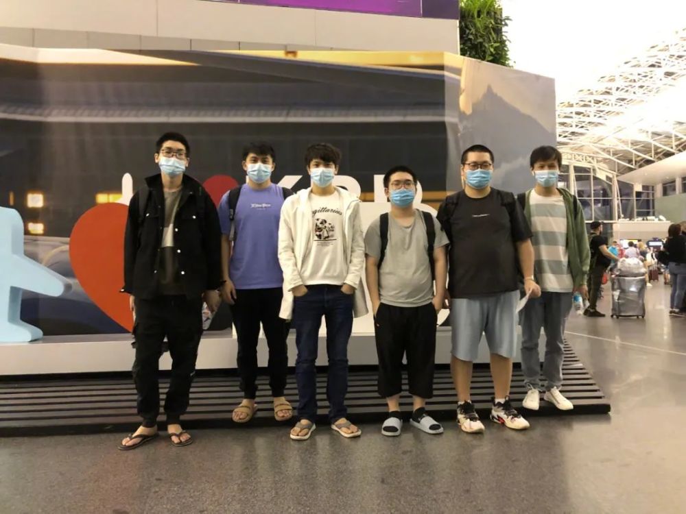 at与肋部 at与肋部